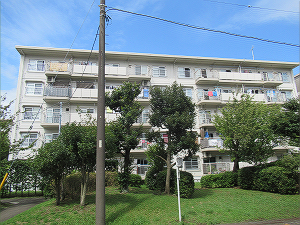 富岡住宅11号棟