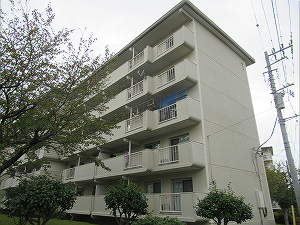 港南台つぐみ団地7号棟