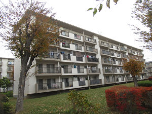 諏訪原団地2-2号棟